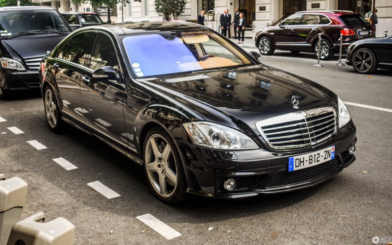 Мерседес s63 AMG 221