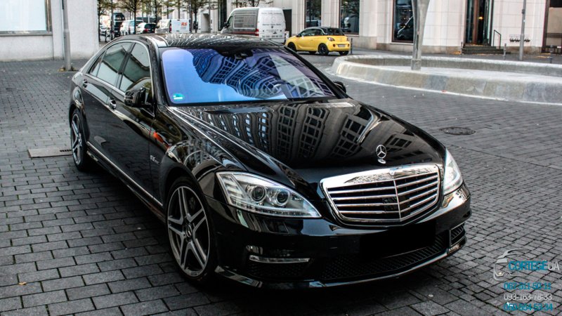 Mercedes s63 AMG w221