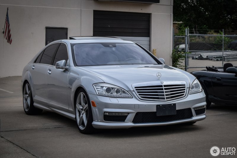 Mercedes 221 AMG