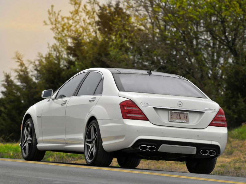 Мерседес w221 s65 AMG