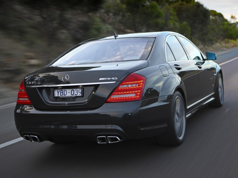 Mercedes Benz s w221 AMG