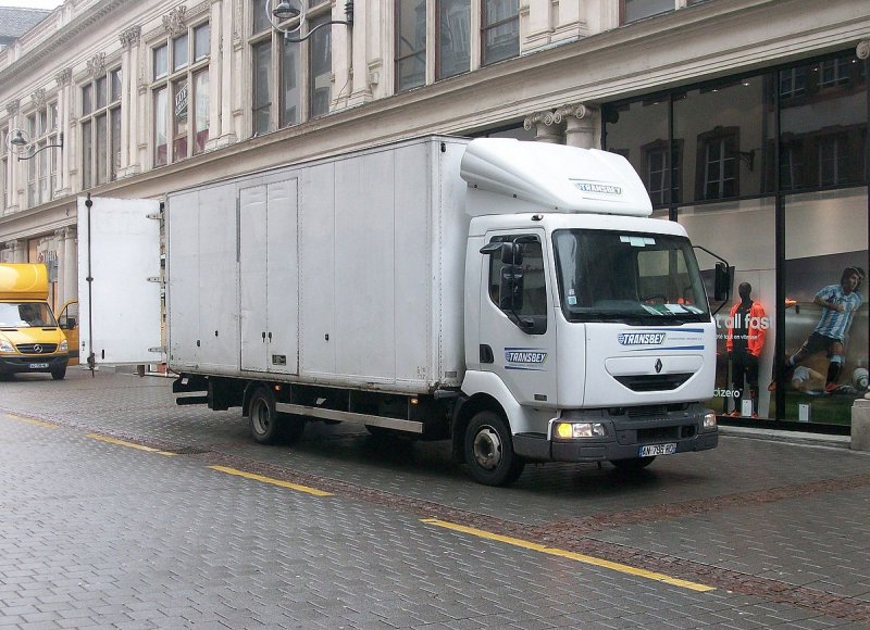 Renault Midlum 2013