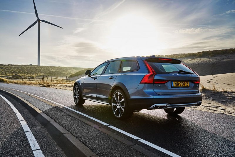 Volvo v90 Cross Country Interior
