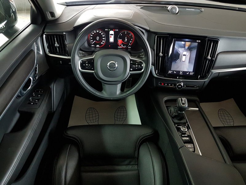 Volvo v90 Cross Country 2020