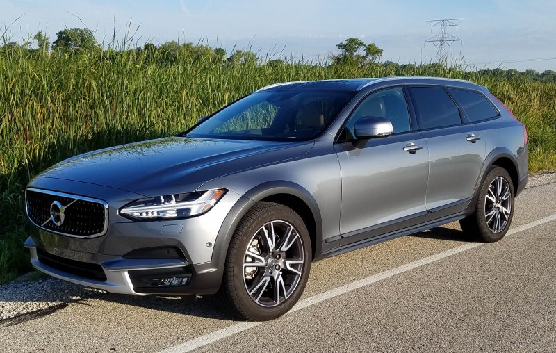 Volvo v90 Cross Country