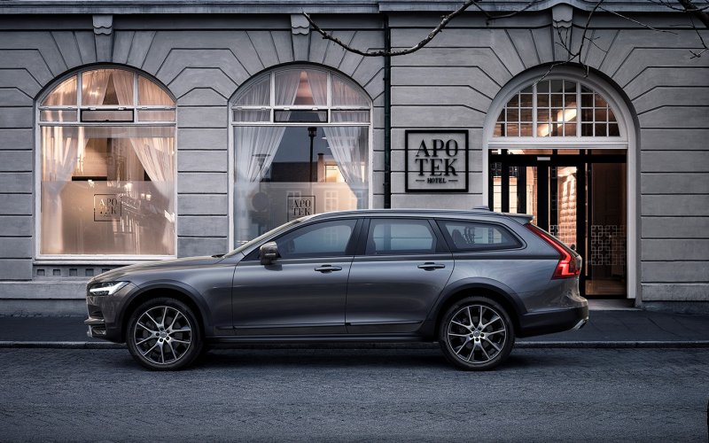 Volvo v90 Cross Country