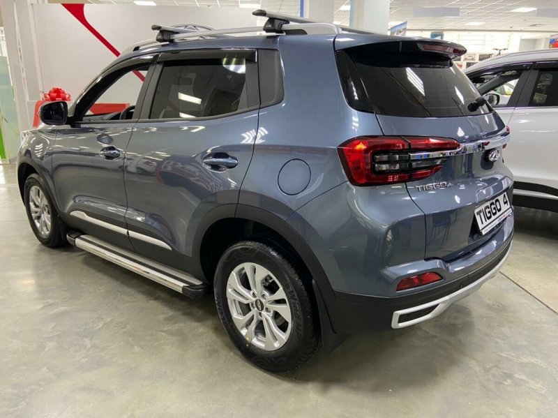 Chery Tiggo 8 золотистый
