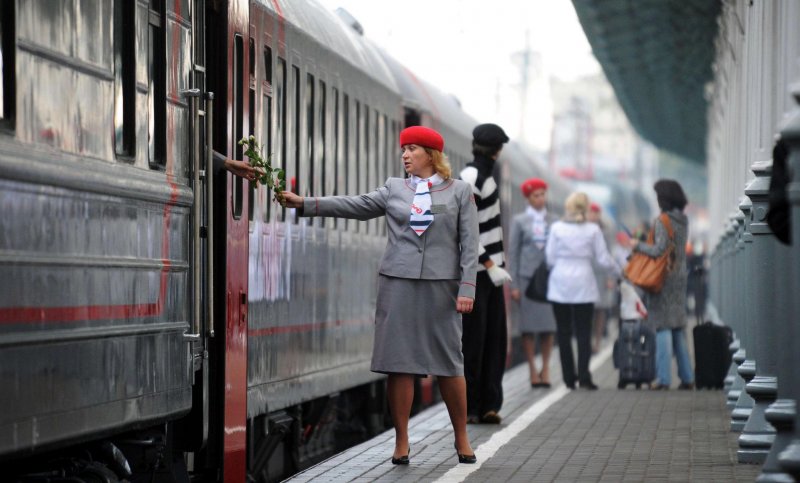 Пассажиры на перроне