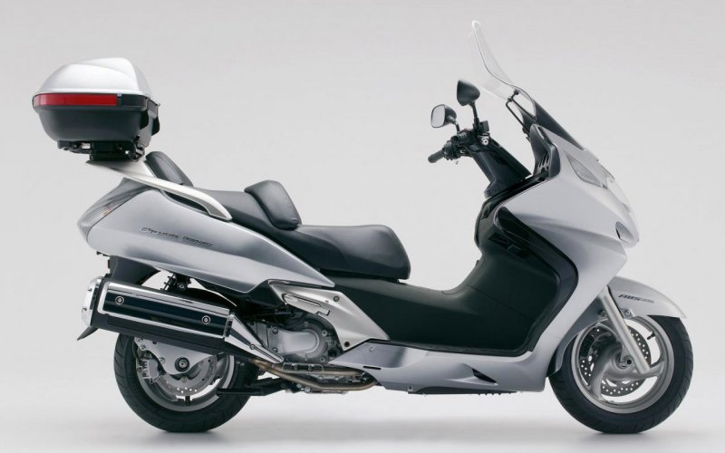 Обтекатель на Honda Silver Wing 600