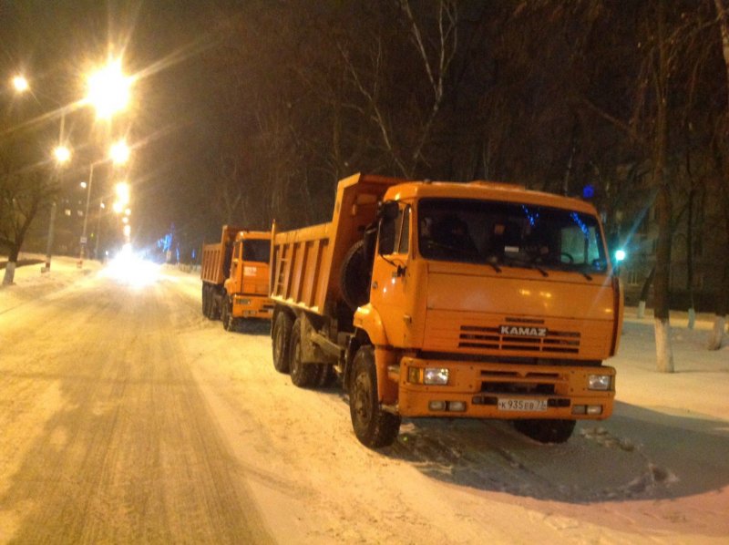 КАМАЗ колонна уборка снега