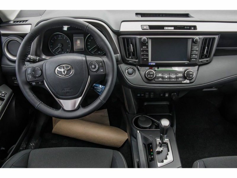 Toyota rav4 2018 салон