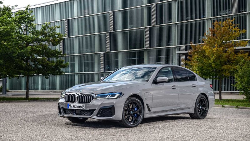 BMW 545e 2020