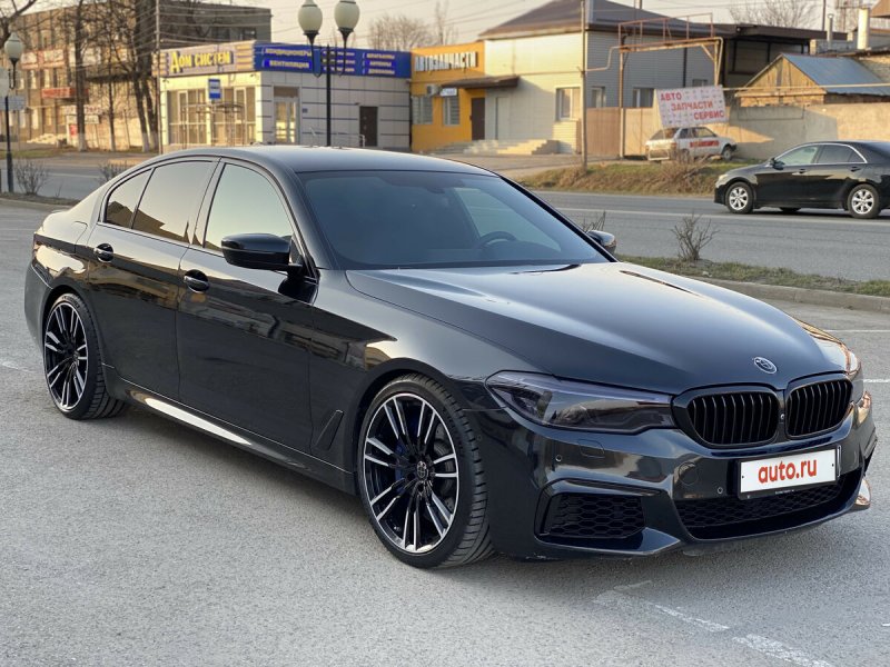 БМВ g30 черная