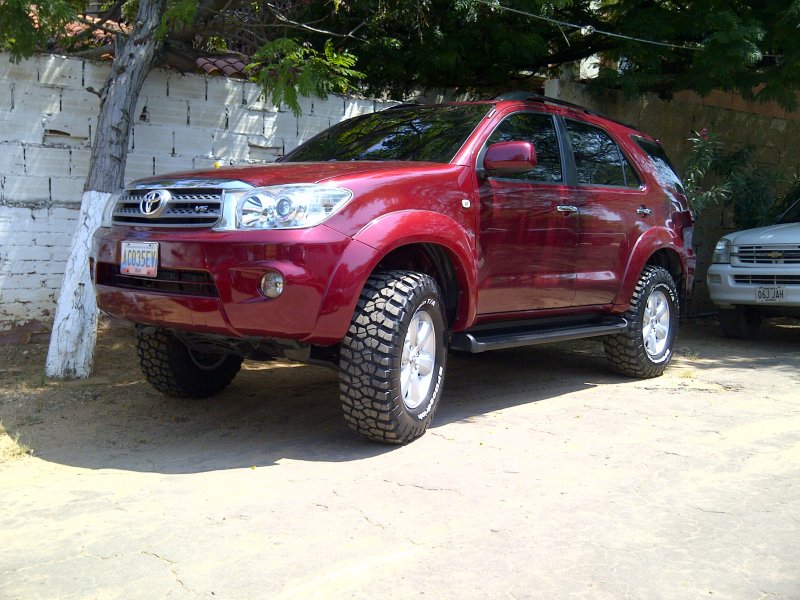 Toyota Fortuner v6