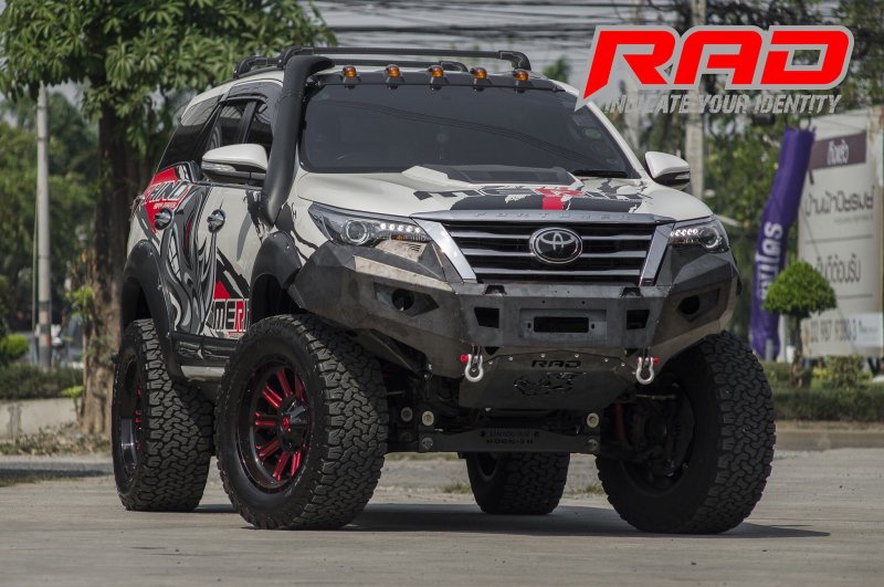 Toyota Fortuner off Road Tuning