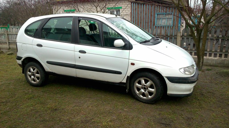 Рено Сценик 2001 1.6