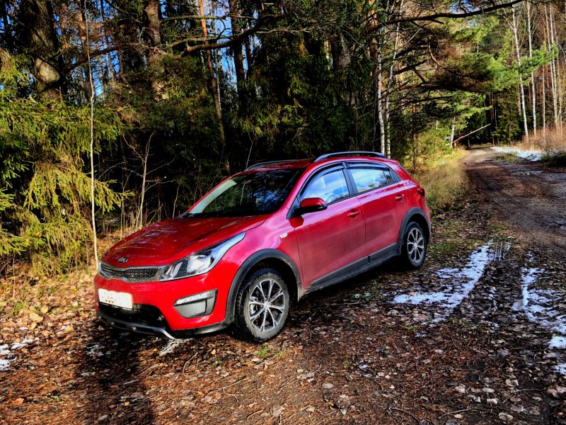 Kia x-line красная
