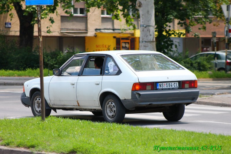 Шкода 105 и АЗЛК 2141