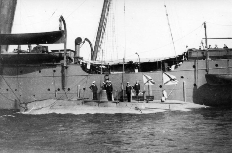 Подводная лодка 1906