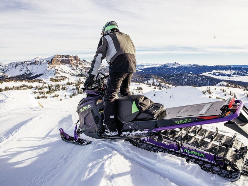 Arctic Cat снегоход 8000