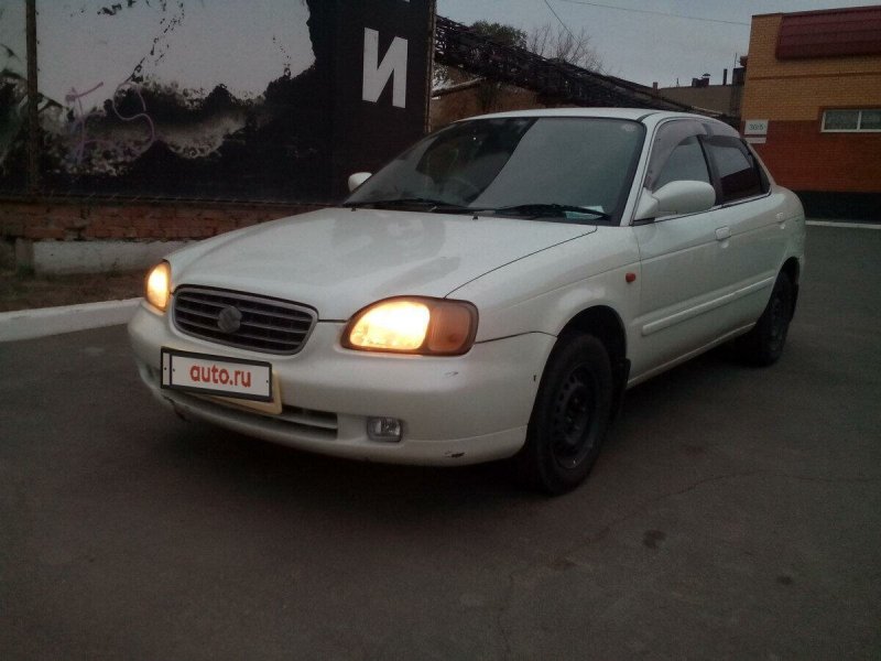 Сузуки Култус 2000