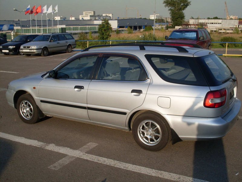 Suzuki Cultus Wagon, 1998