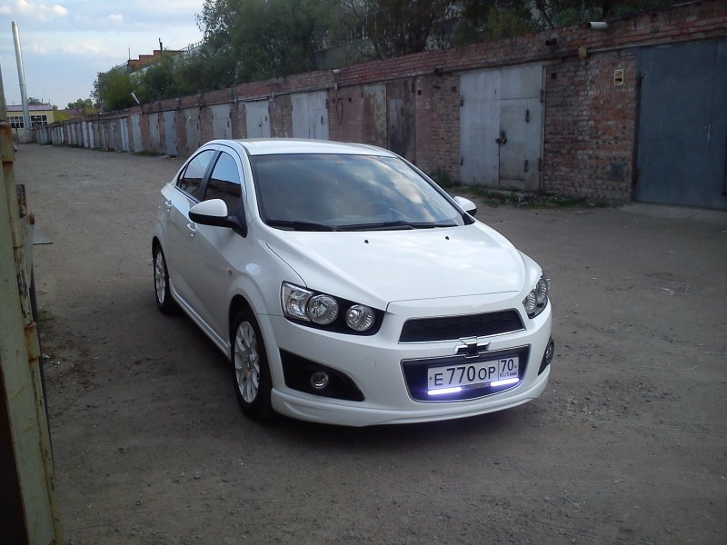Шевроле Авео т300 белая
