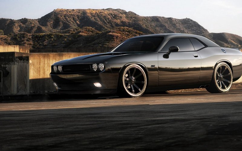 Dodge Challenger srt8