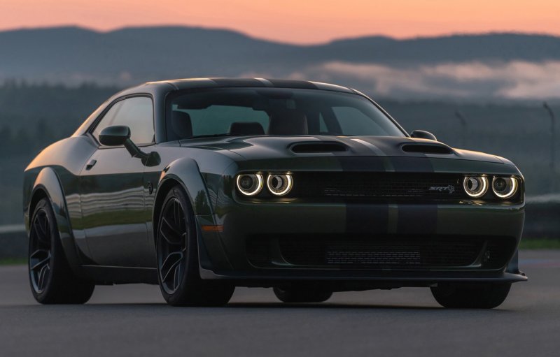 Dodge Challenger srt Hellcat 2019