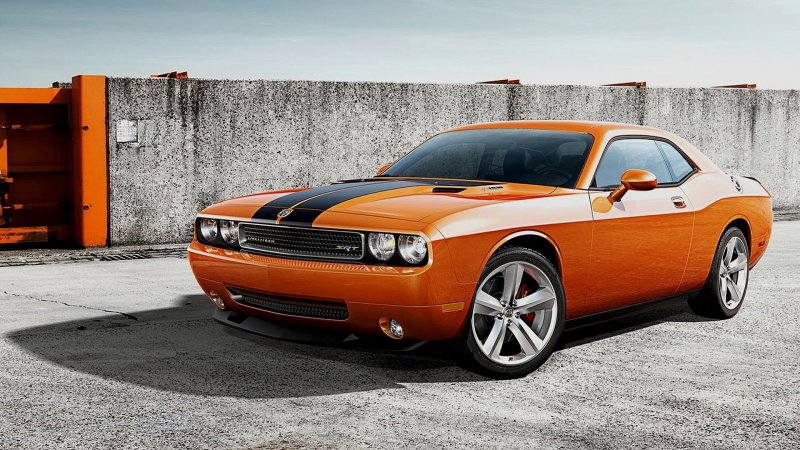 Dodge Challenger 66