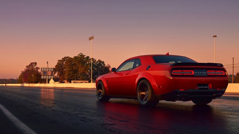 Dodge Challenger srt Hellcat 1920x1080