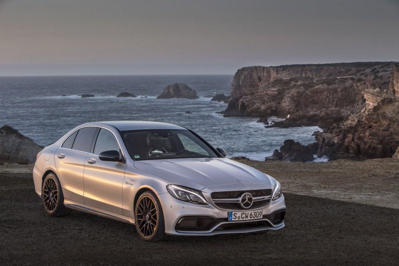 Мерседес АМГ C 63 S