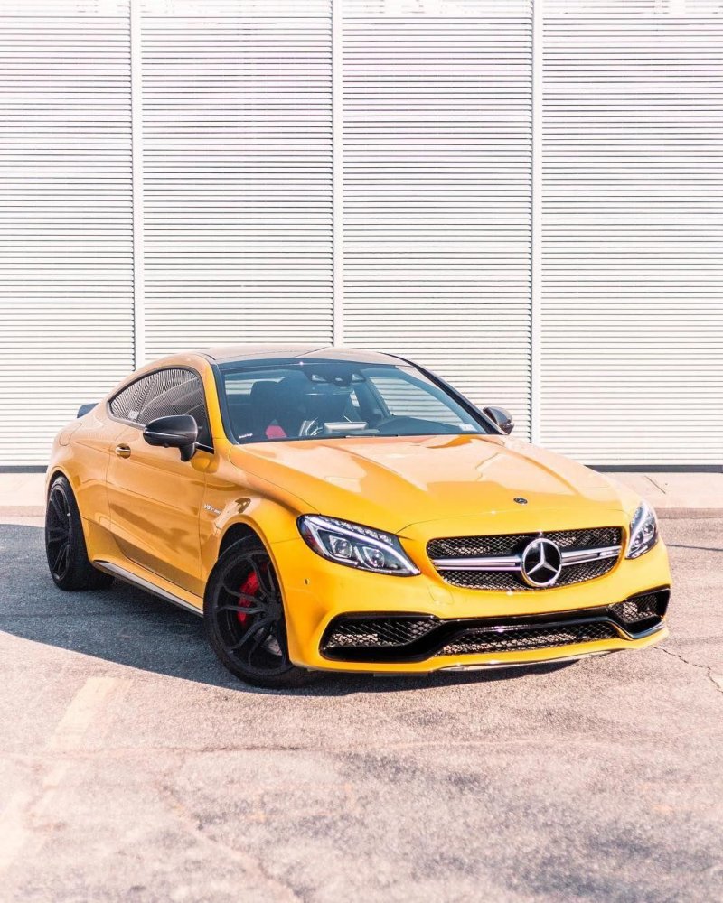 Мерседес-Бенц c63 AMG