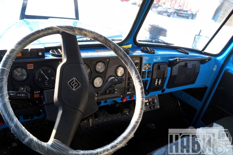 Урал 4320 салон