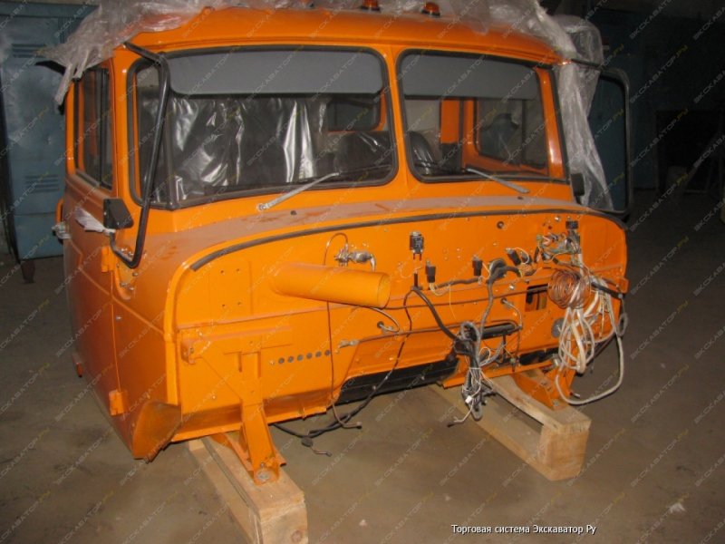 Обшивка кабины со спальником Урал 4320