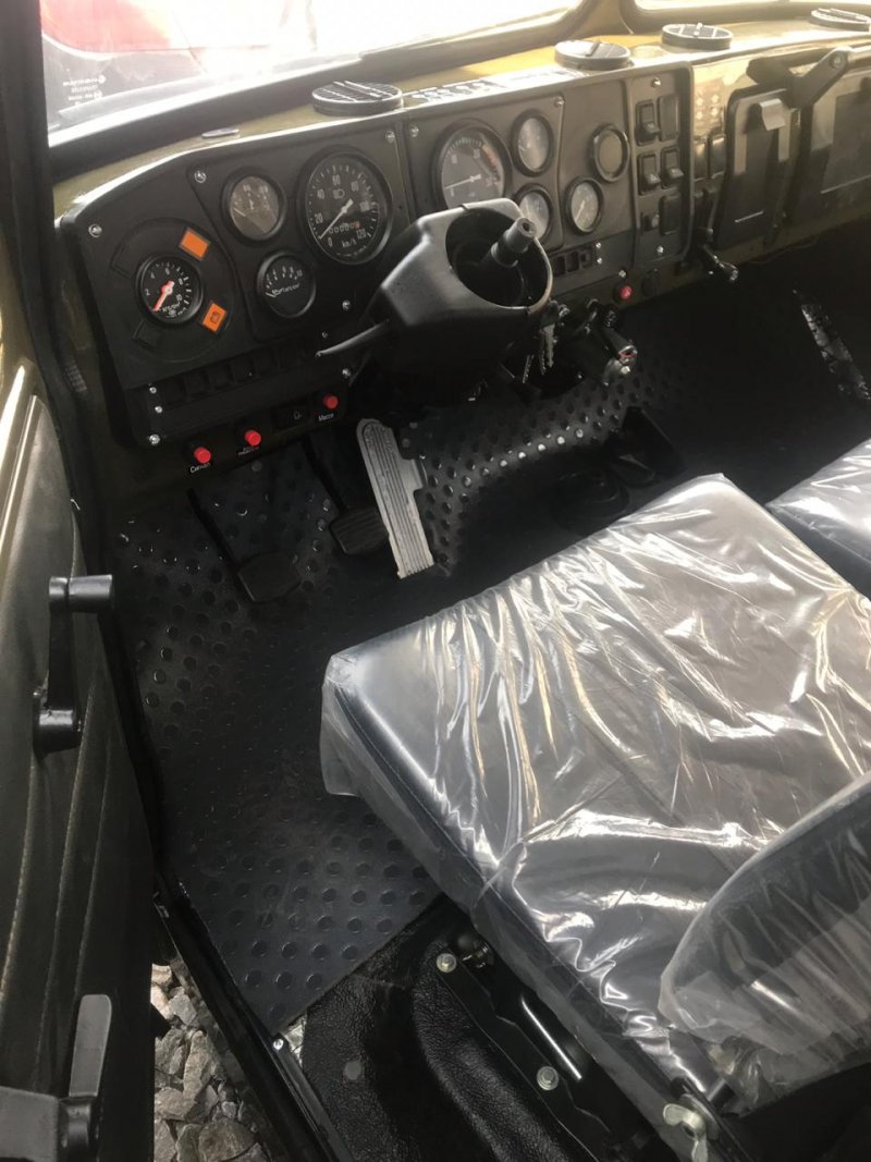 Урал 4320 салон со спальником