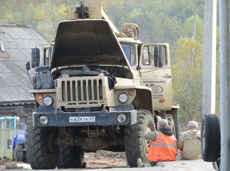 АЦ-40 Урал 4320 внутри кабины