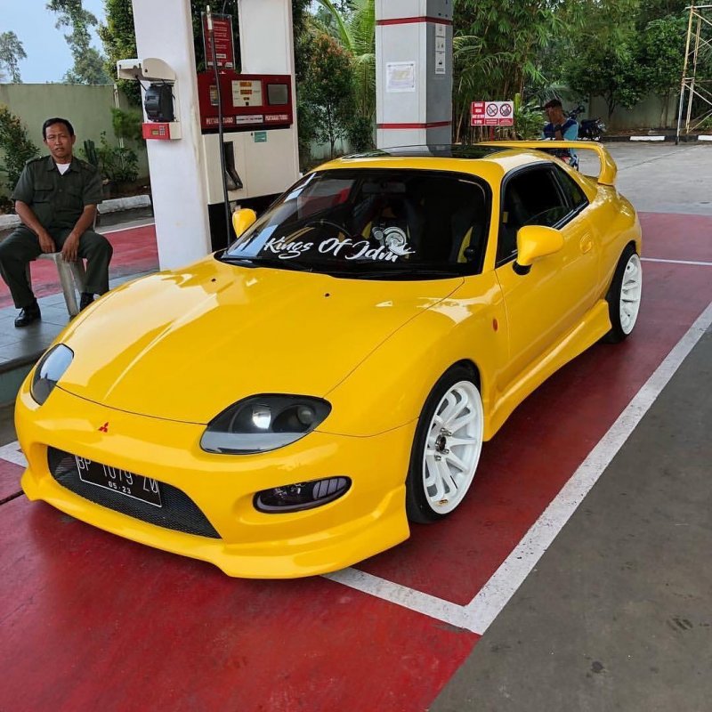 Mitsubishi FTO зеленый