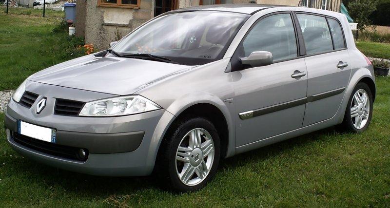 Рено Меган 2 хэтчбек 2005