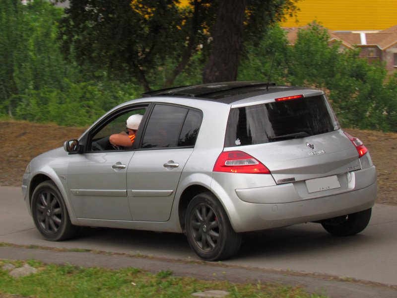 Рено Меган 2003 хэтчбек