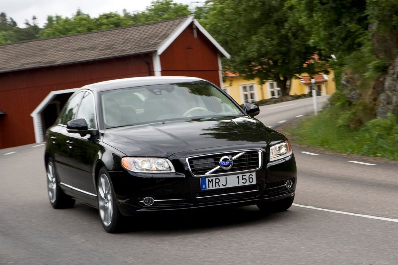 Volvo 80