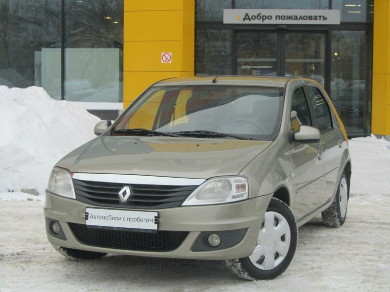 Рено Логан 2011 бежевый