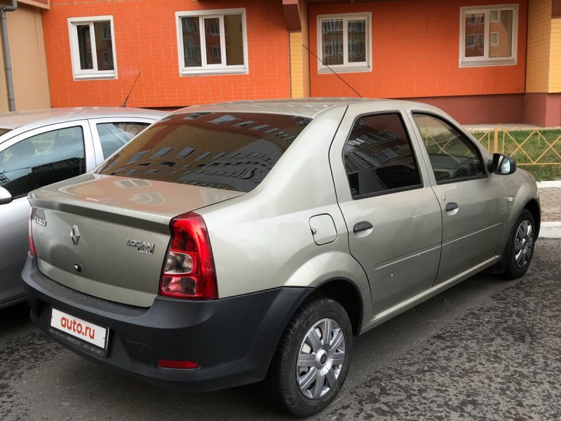 Renault Logan бежевый