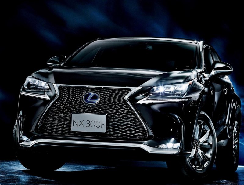 Lexus NX 300h черный 2020