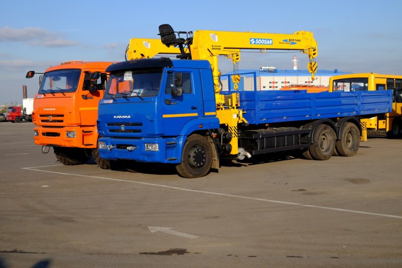 КАМАЗ 65117 С КМУ Soosan 746