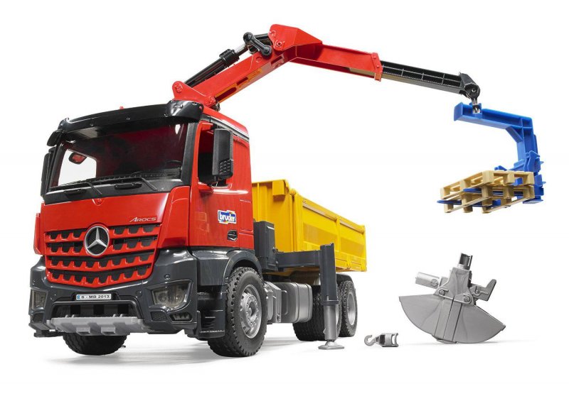 Самосвал Bruder Mercedes-Benz