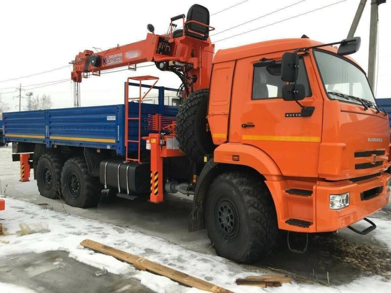КАМАЗ 65117 С манипулятором вездеход