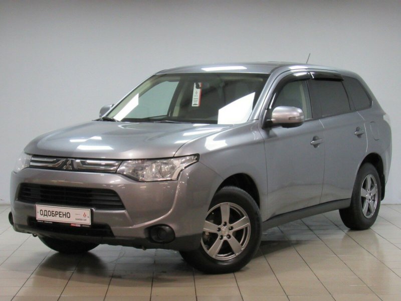 Mitsubishi Outlander III 2.0 серый