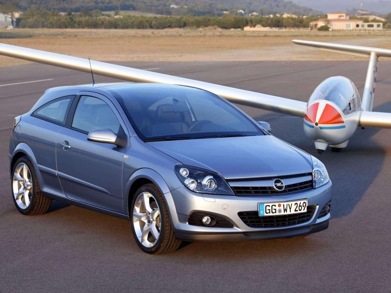 Опель Астра h 2005 хэтчбек