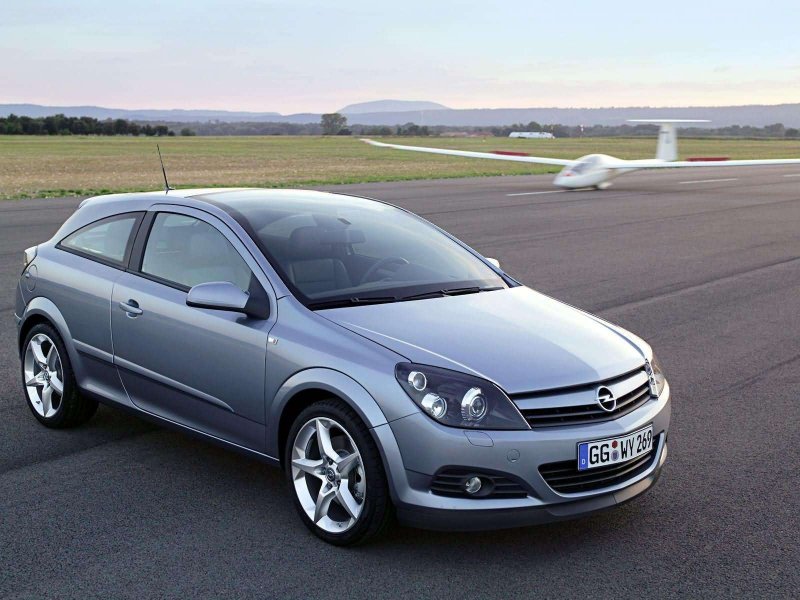 Opel Astra h GTC 2005